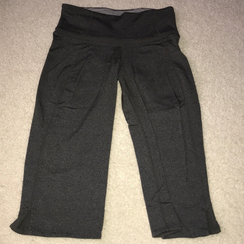 Women’s grey lulu lemon workout leggings